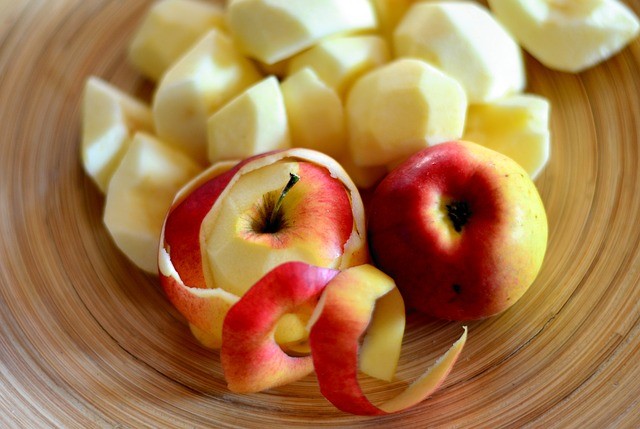 sliced and cored apple